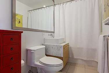 Sold by Avenue Real Estate