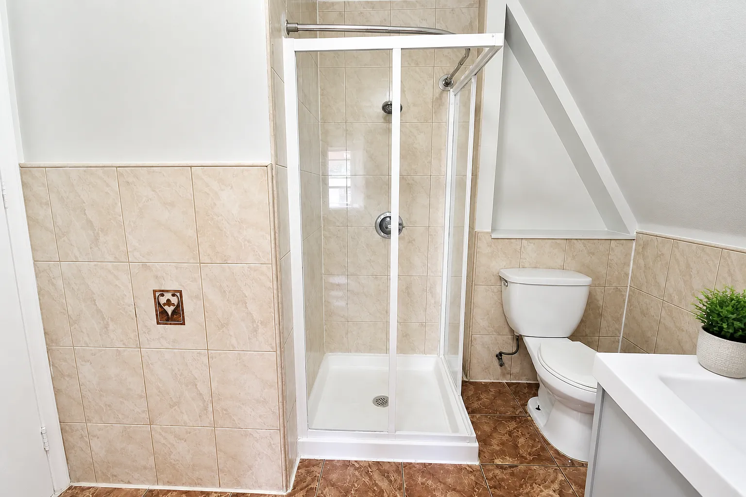 2 bed, $1,675 — Photo 3