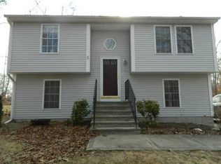 6 Tamanaco Dr, Charlestown, RI 02813