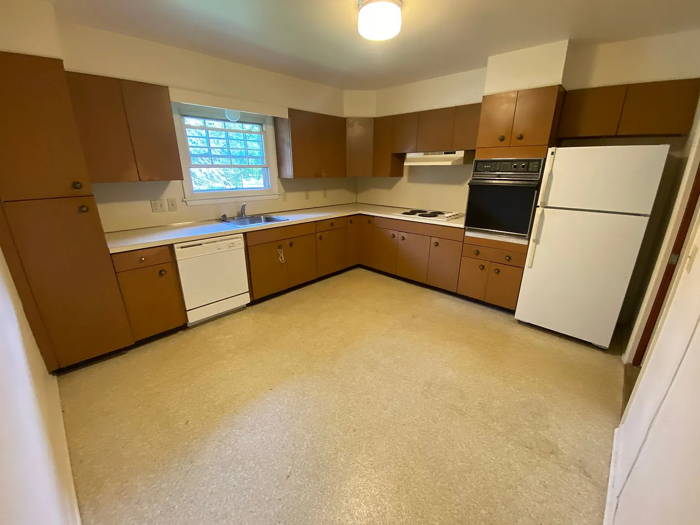 EHK Albany Property, LLC./ 96 Elsmere — Photo 3