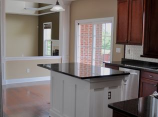 1071 Kenworthy Pl, Dayton, OH 45458