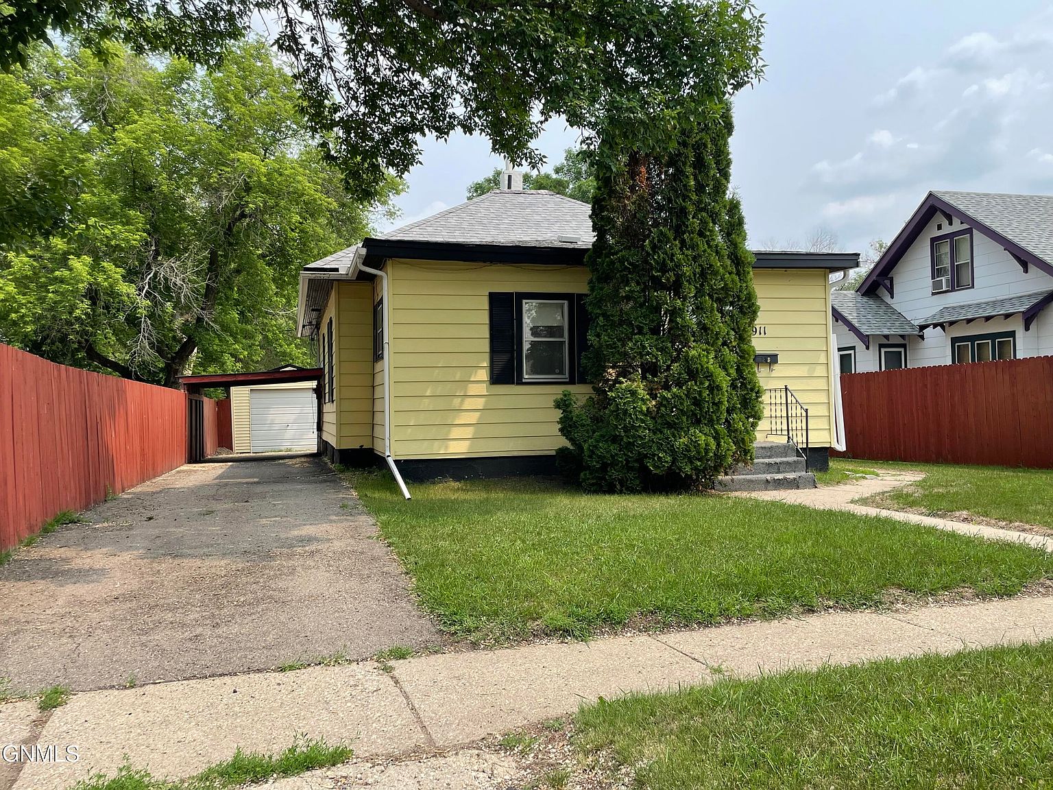 911 9th Ave SE, Jamestown, ND 58401 MLS 4008160 Zillow