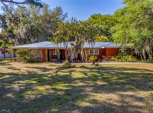 17601 Williamsburg Dr NW, North Fort Myers, FL 33917