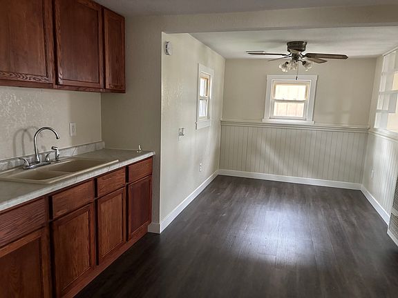 3rd image of 247 E Holmes St