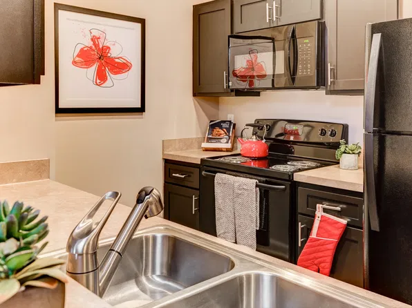 The Bradford at Easton Apartment Homes