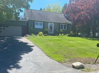 4992 Long Acre Dr, Syracuse, NY 13215