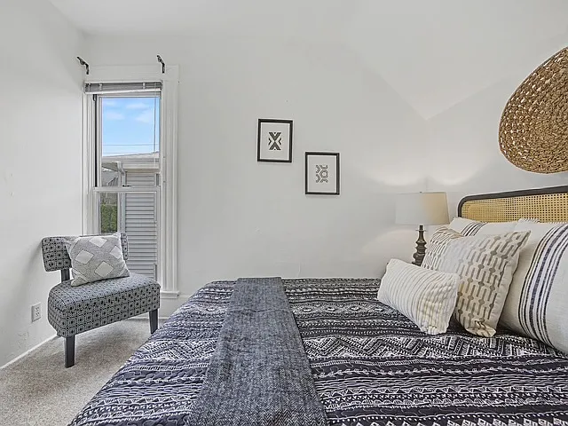 2220 SE Yamhill St — Photo 60