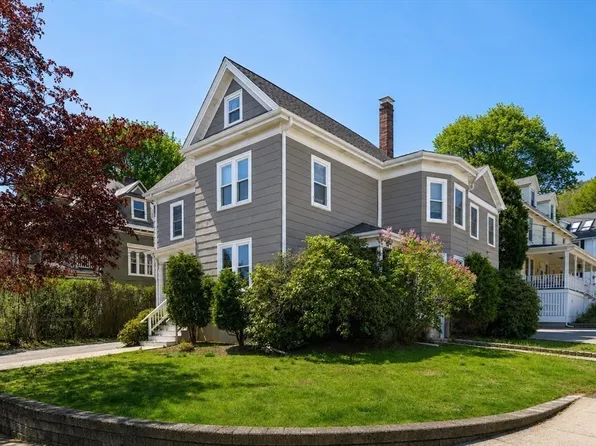 28 Oliver St, Watertown, MA 02472