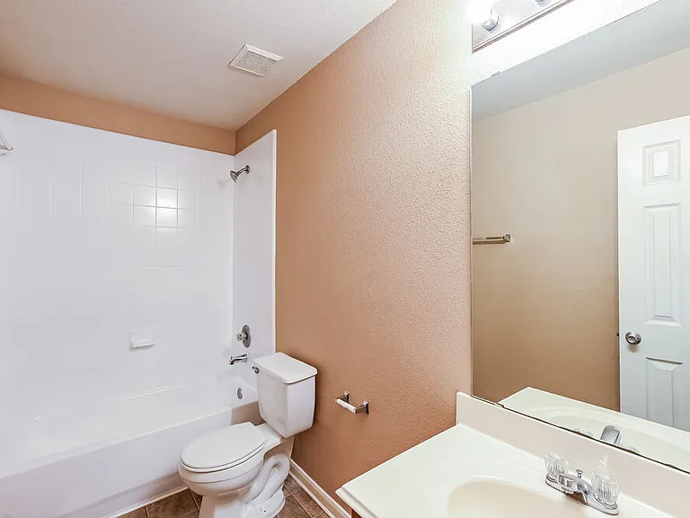 22123 Greengate Dr — Photo 14