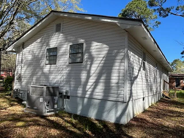203 Vienna Cir — Photo 5