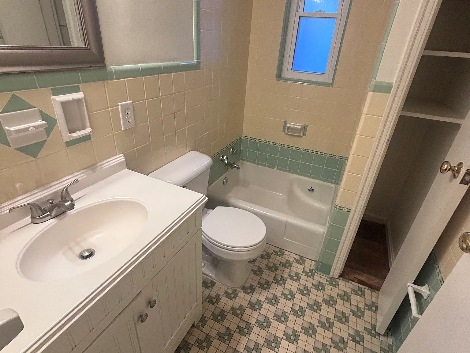 2 bed, $1,299 — Photo 4