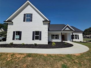 150 Channy Ln, Lexington, NC 27295