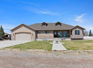 242 W 200 S, Loa, UT 84747