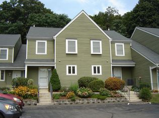 34 Brentwood Dr, Wallingford, CT 06492