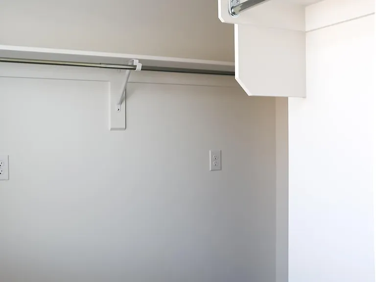 178 S Bushnell Way — Photo 13