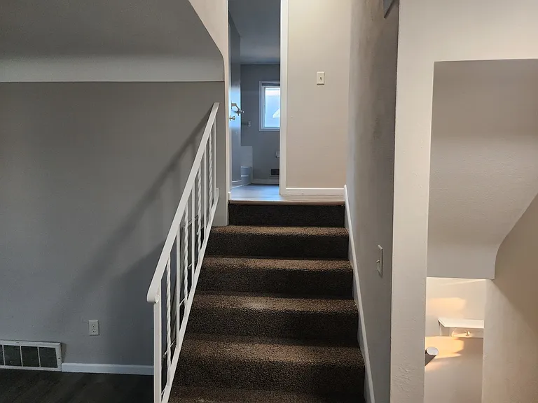 405 2nd Ave S — Photo 20