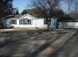 102 N Dubuque St, Anamosa, IA 52205