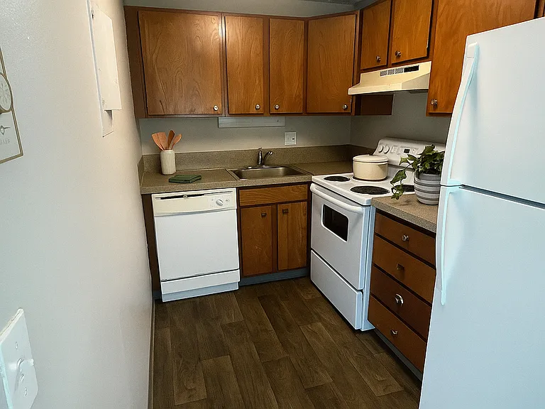 Orchard Park Apartments — Photo 7