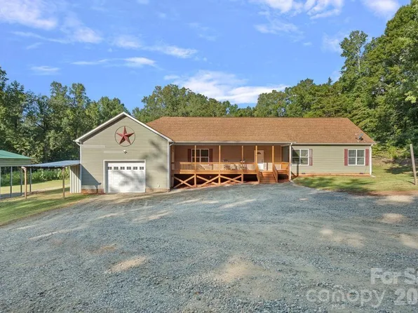 10429 Starwood Dr, Charlotte, NC 28215