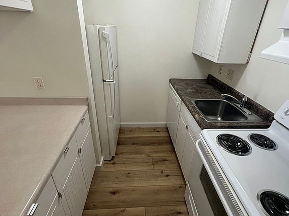 2nd image of 5911 Spartan Dr #2