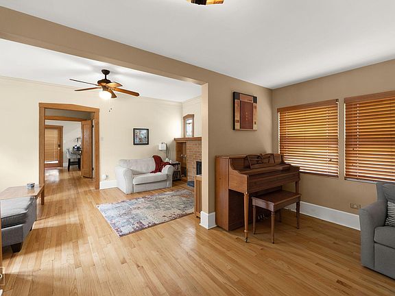4th image of 434 S Grove Ave