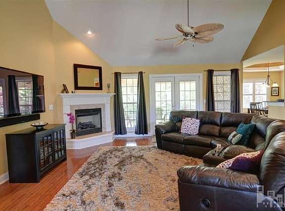 2nd image of 1037 Westport Dr