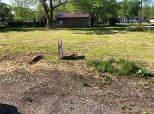 107 W Jackson Ave, Casey, IL 62420