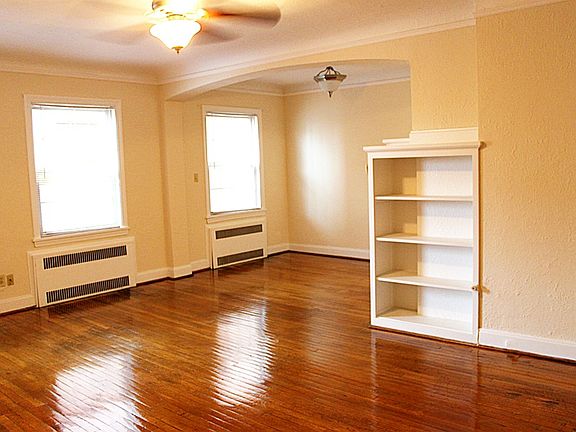 2nd image of 2384 Euclid Heights Blvd APT 204