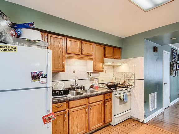 5th image of 1148 N Boxwood Dr #B