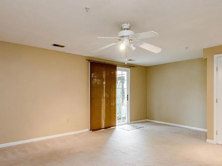 1238 Quaker Ridge Dr — Photo 13