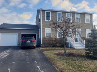 31 Edgewood Ct, Bangor, ME 04401
