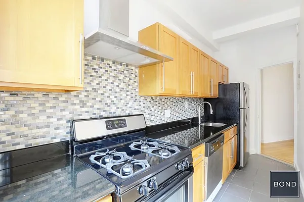 Rented by Bond New York | media 12