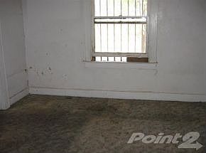 1st image of 921 Magnolia St