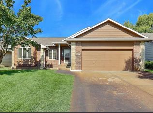 2460 N Hazelwood Ct, Wichita, KS 67205