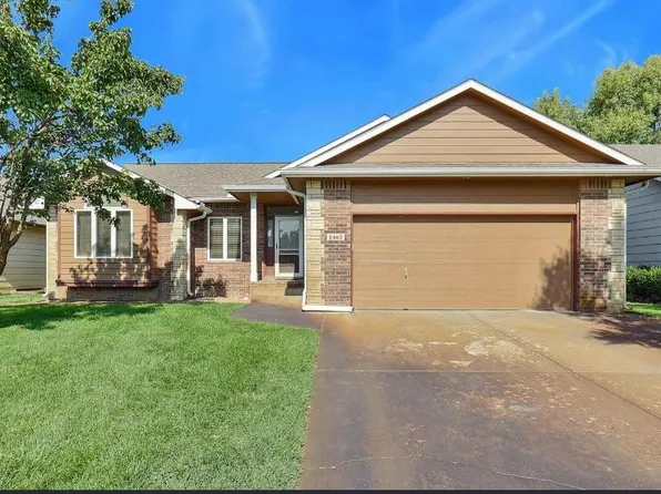 2460 N Hazelwood Ct, Wichita, KS 67205