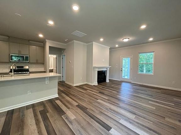 5th image of 2617 Pikes Peak Dr