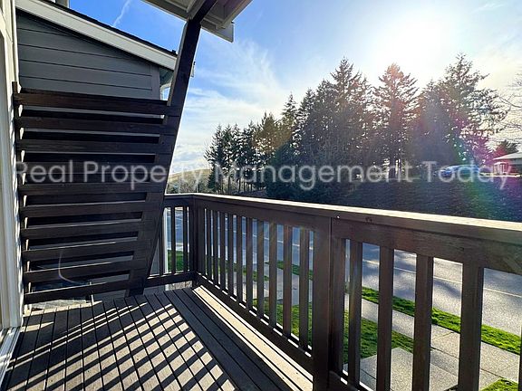 2nd image of 17521 110th Ave E Unit C