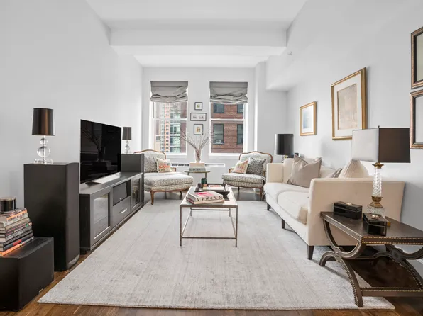 80 Chambers St APT 13C, New York, NY 10007