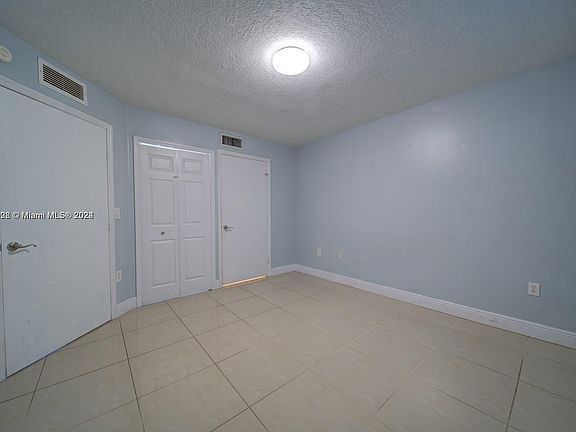 4th image of 1250 SE 31st Ct Unit 104