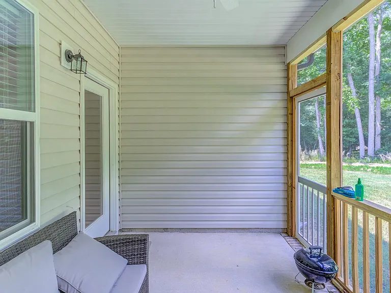 196 Highmeadow Ln — Photo 27
