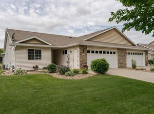 2727 Hawk Ridge Ct SE, Rochester, MN 55904