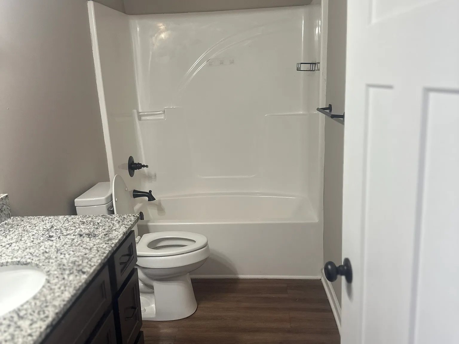 2 bed, $1,275 — Photo 4