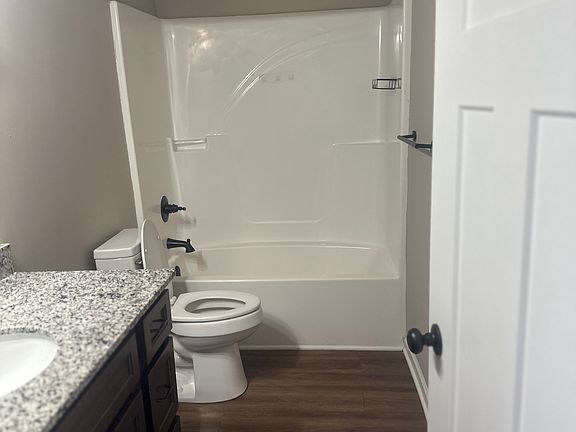 4th image of 204 Cedar St #304
