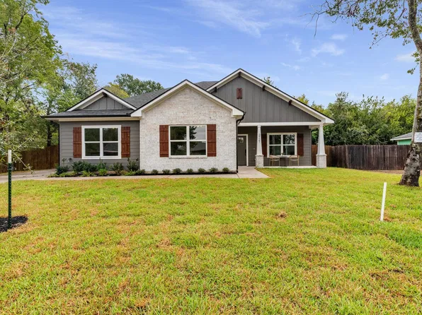 2121 Manning Way, Bryan, TX 77803
