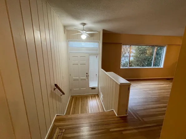 415 Madison St, Coquitlam, BC V3K 5B8