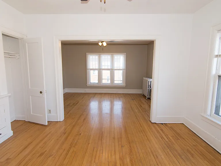 Stevens Square Apartments — Photo 230