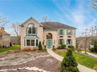 204 Sugarwood Dr, Venetia, PA 15367