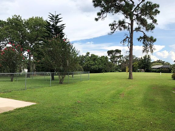 4th image of 9130 Oakwood Dr