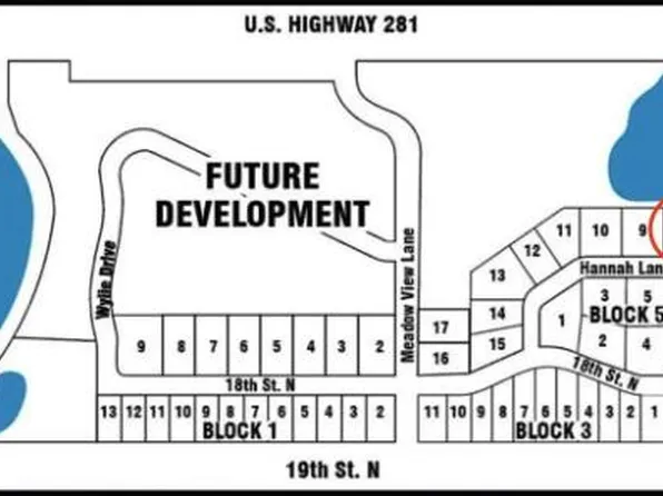 1502 Hannah Ln, Aberdeen, SD 57401