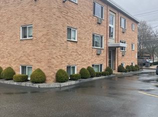 95 Grant St APT 4, Waltham, MA 02451